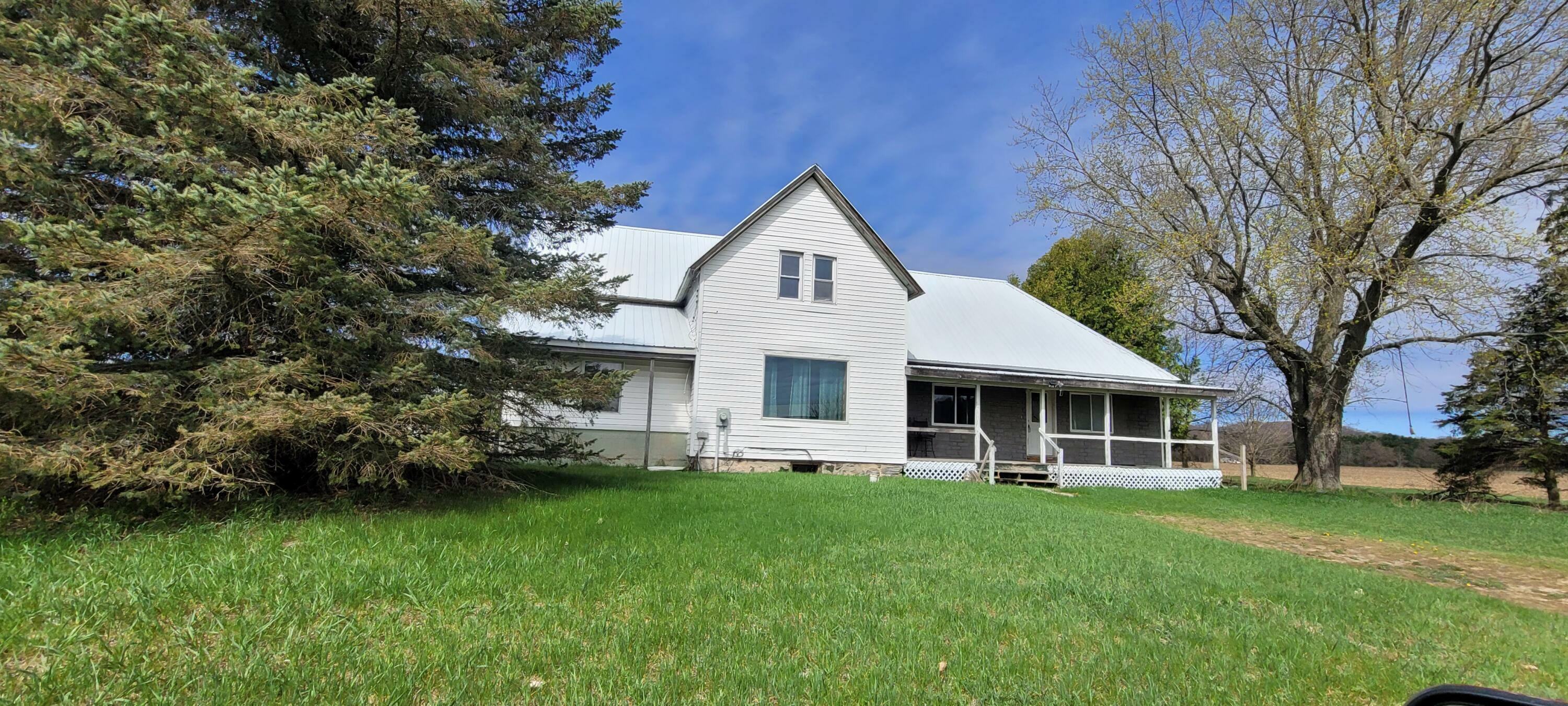Property Photo: 5248 W Shelby Road MI 49455
