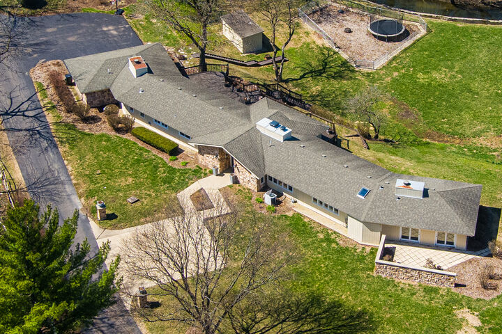 208 Brookdale Lane  Palatine IL 60067 photo
