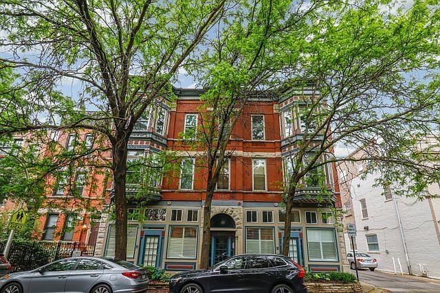 Property Photo: 1914 N Sheffield Avenue 1 IL 60614