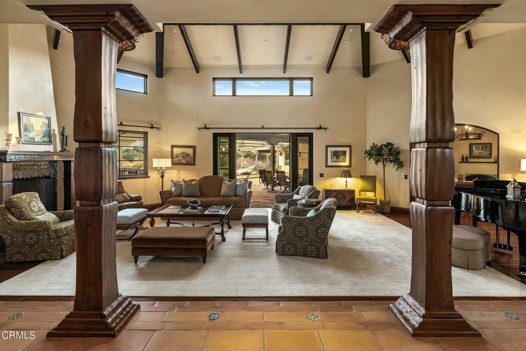 Property Photo:  561 Saddle Lane  CA 93023 