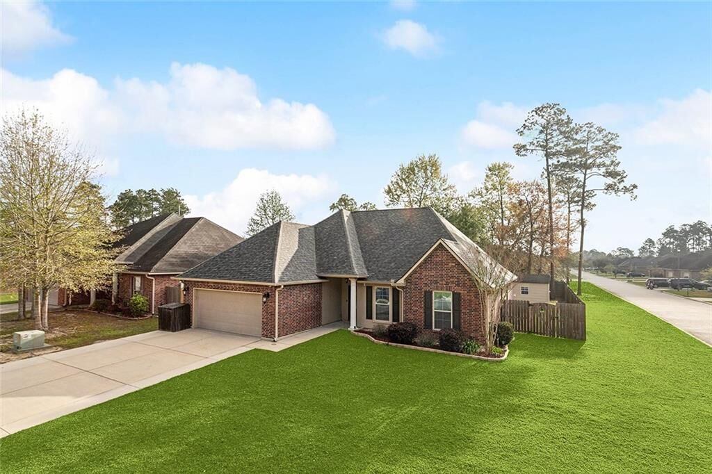 Property Photo:  669 Fairfield Loop  LA 70461