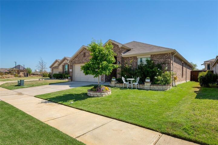 Property Photo:  4512 Hiddenite Road  TX 76227 