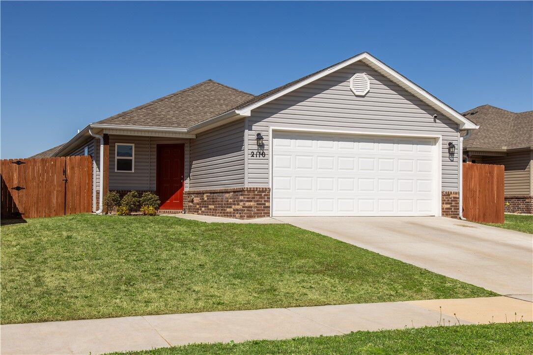 Property Photo:  2110 Annette Drive  AR 72761 