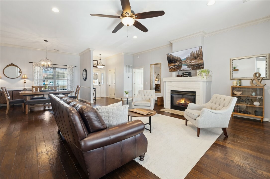 Property Photo: 705 SW Maidstone Avenue AR 72712