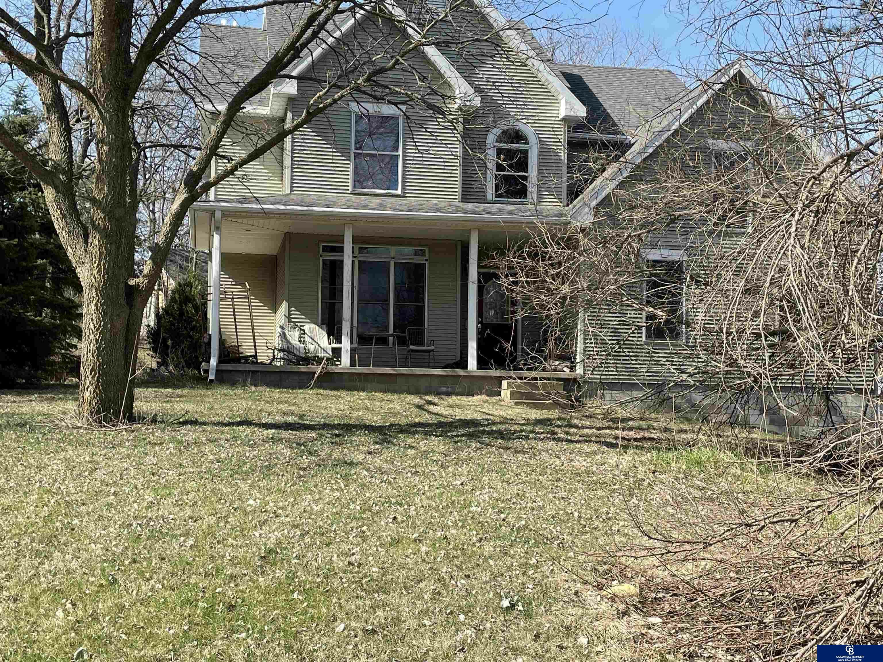 Property Photo: 575 E 5th Street NE 68065
