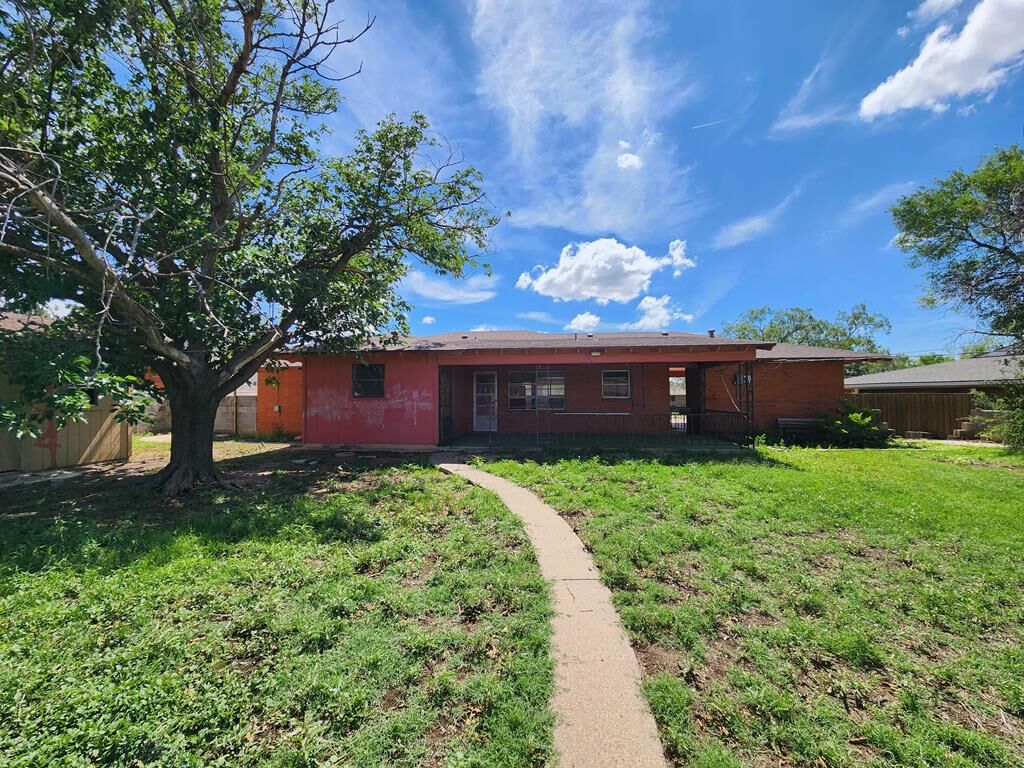 Property Photo:  1717 Harvard Ave  TX 79720 