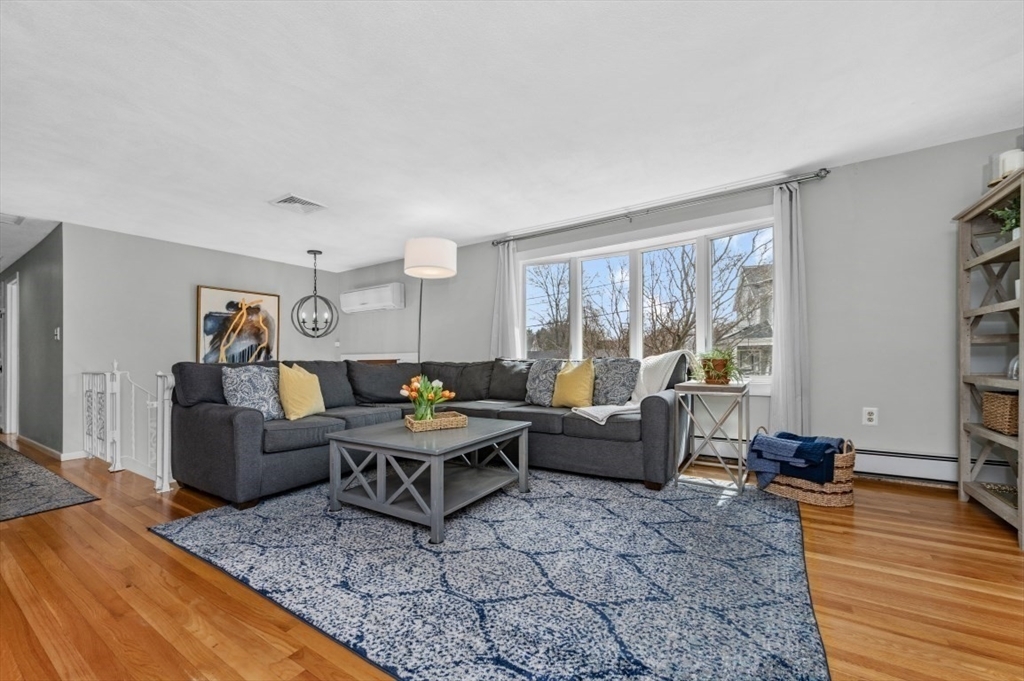 Property Photo: 4 Sherman Place Ct MA 01801