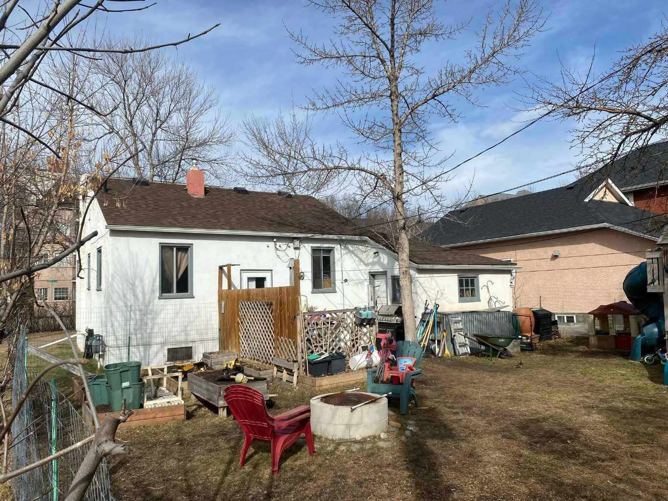 Property Photo: 1402 Centre A Street NE AB T2E 2Z9