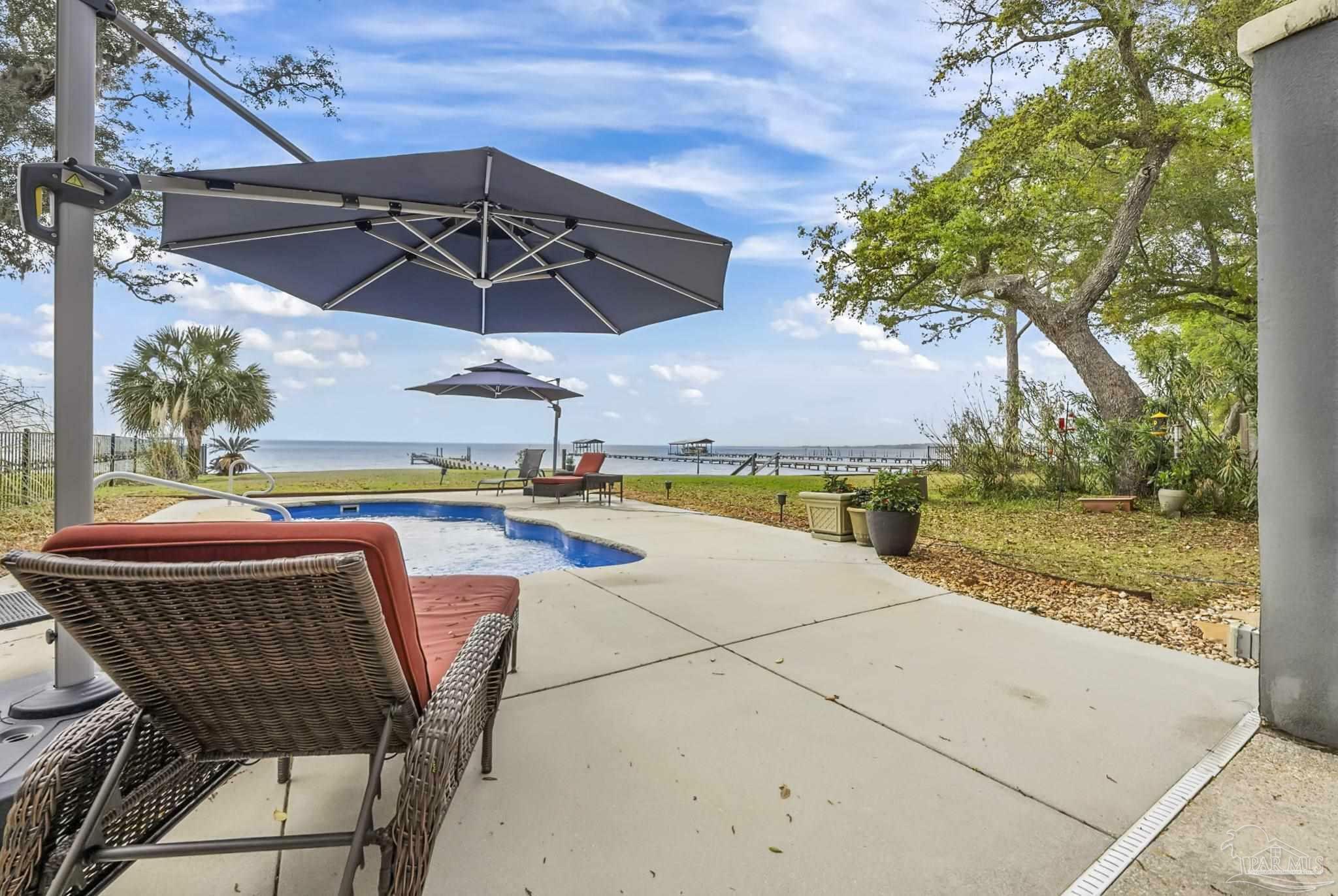 Property Photo: 2013 Eventide Rd FL 32583