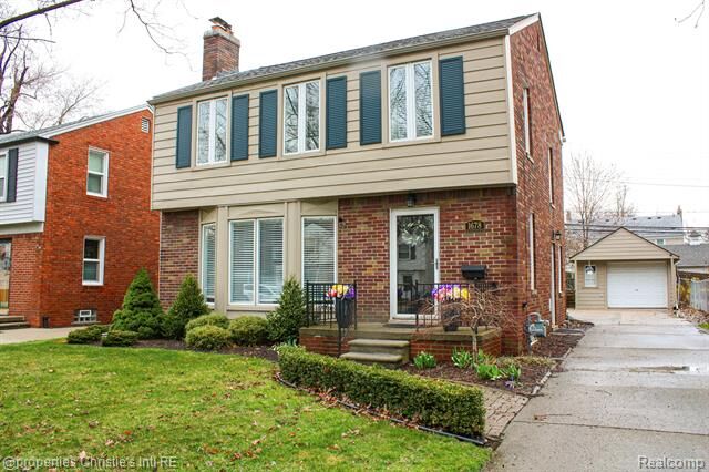 Property Photo:  1678 Bournemouth Road  MI 48236 