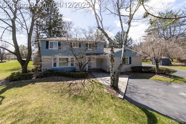 Property Photo: 30643 S Wendybrook MI 48334
