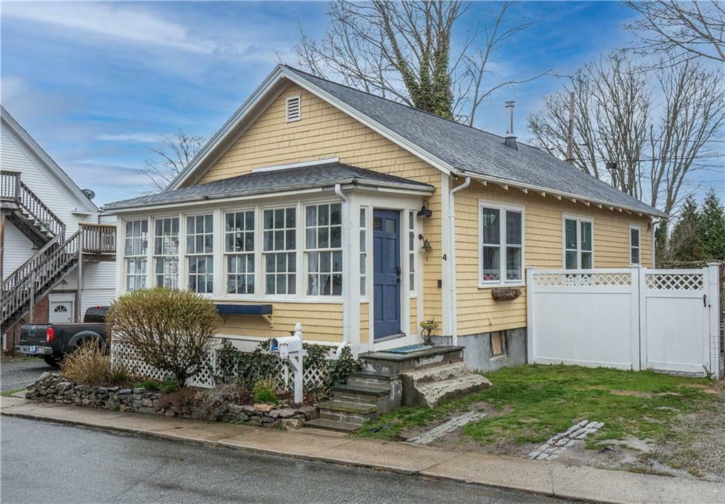 4 Findlay Place  Newport RI 02840 photo