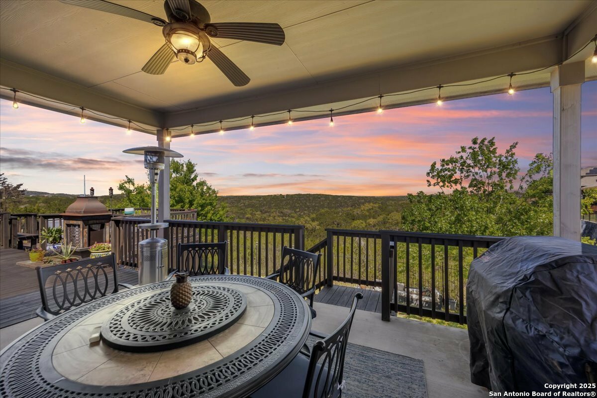 Property Photo: 3739 Forsythia TX 78261