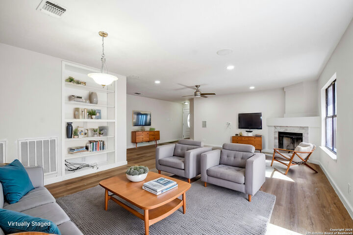 Property Photo: 8127 Sunshine Trail TX 78244