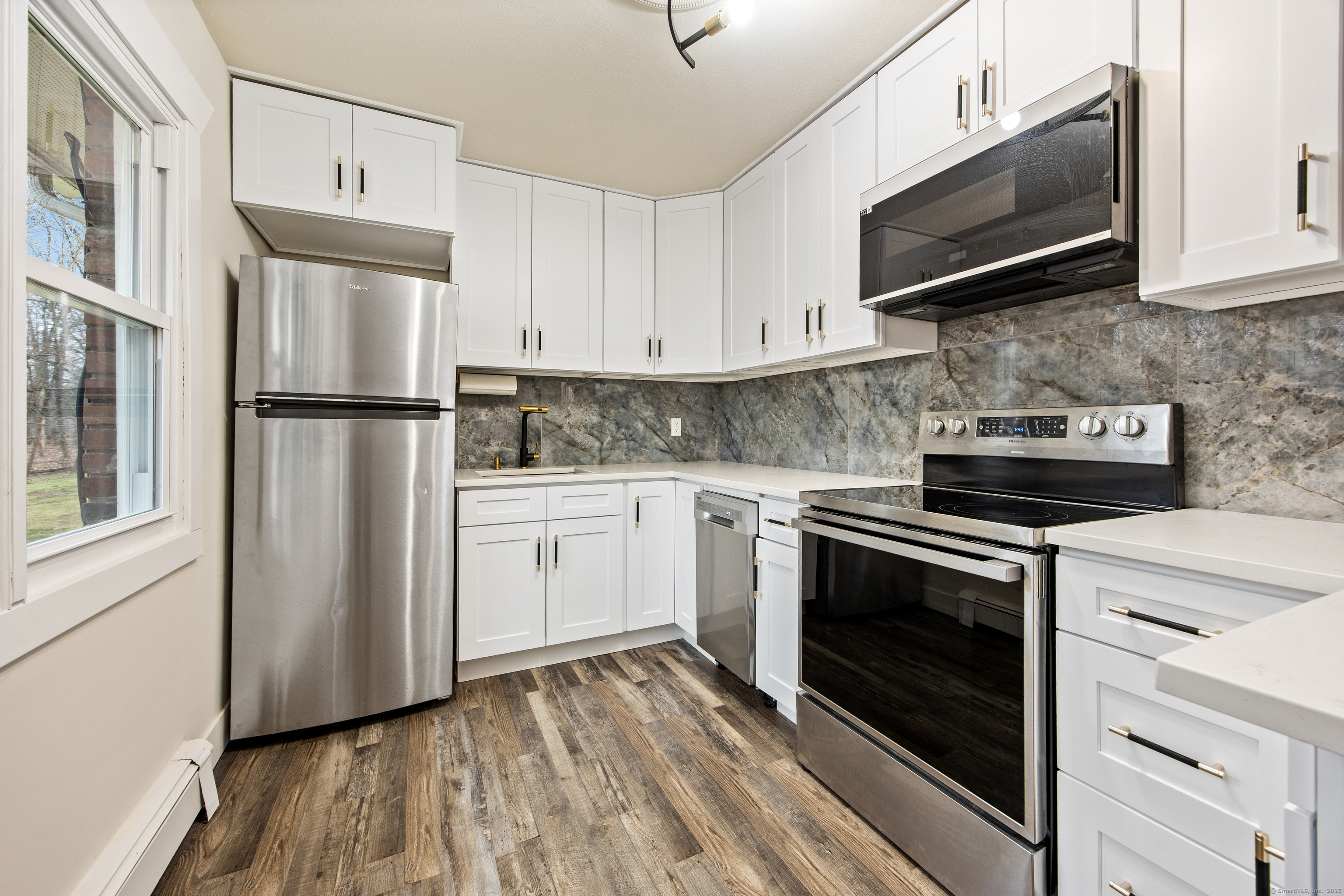 1113 Waterbury Road Apt 2D  Cheshire CT 06410 photo
