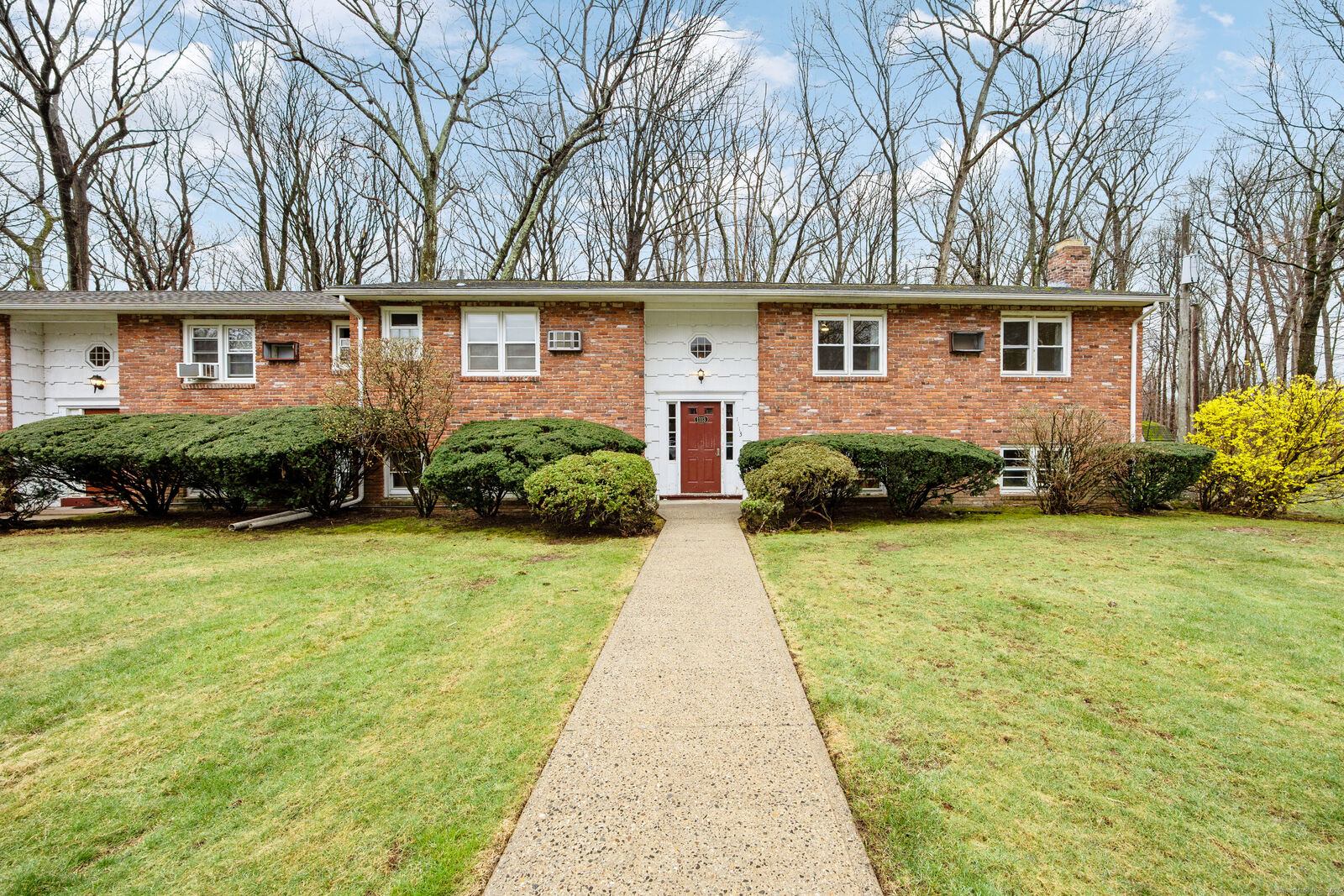Property Photo:  1113 Waterbury Road Apt 2D  CT 06410 