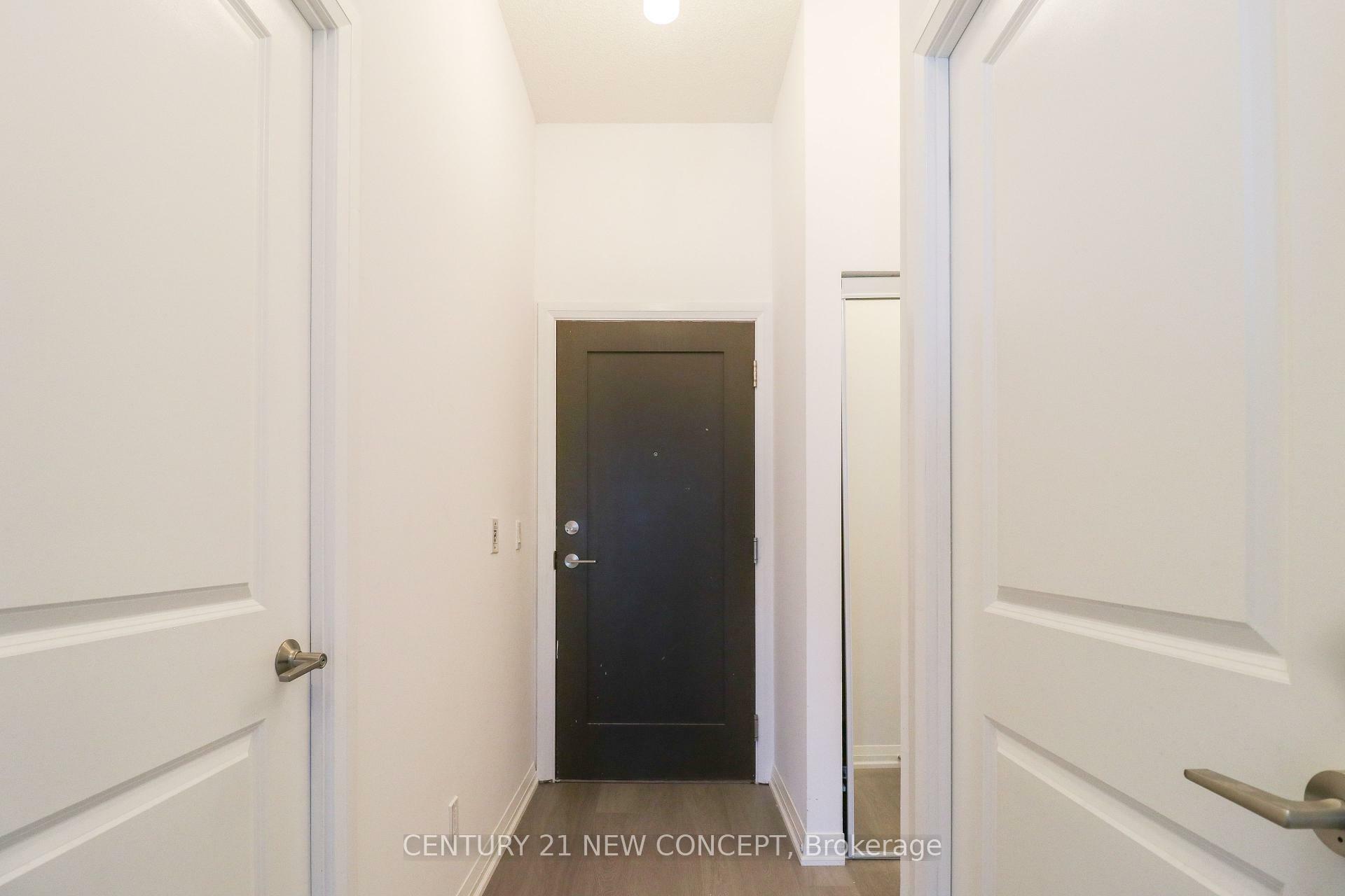 Photo de la propriété: 55 Eglinton Avenue W 306 ON L5R 0E4