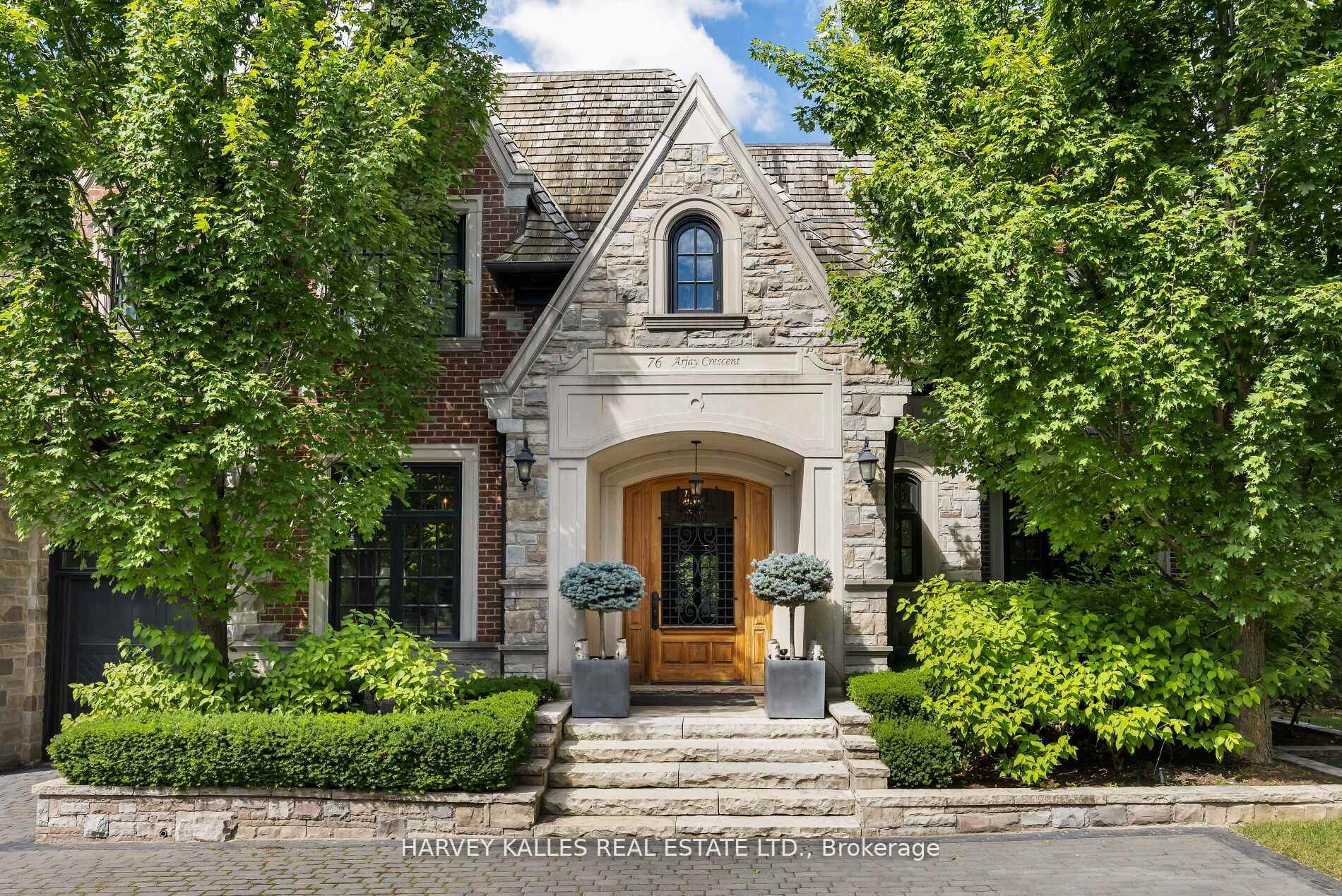 Property Photo: 76 Arjay Crescent ON M2L 1C7