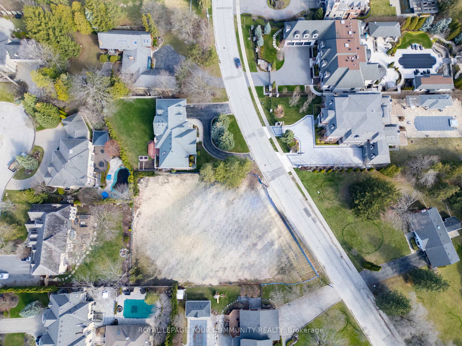 Property Photo:  6 Maryvale Crescent  ON L4C 6P8 