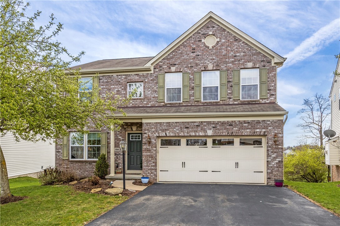 Property Photo: 114 Village Cir PA 15071