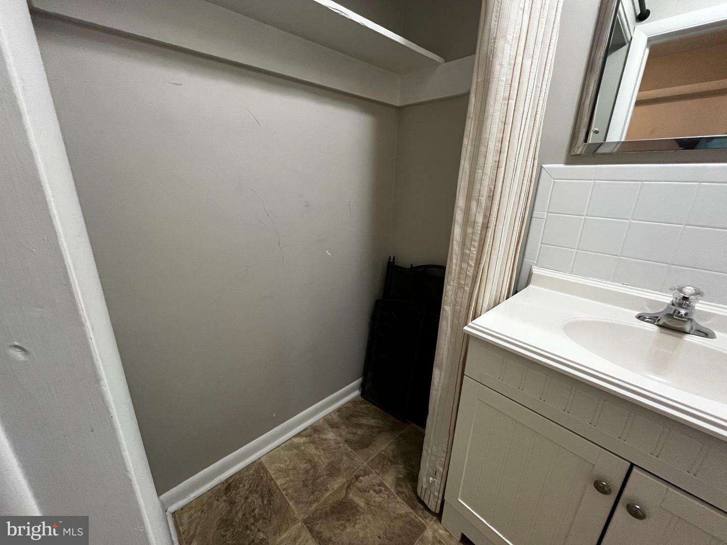 Property Photo: 100 Fox Dr 2W VA 22601