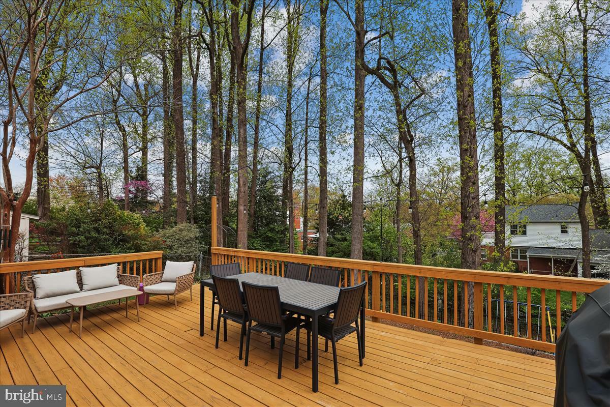 Property Photo: 3413 Slade Court VA 22042