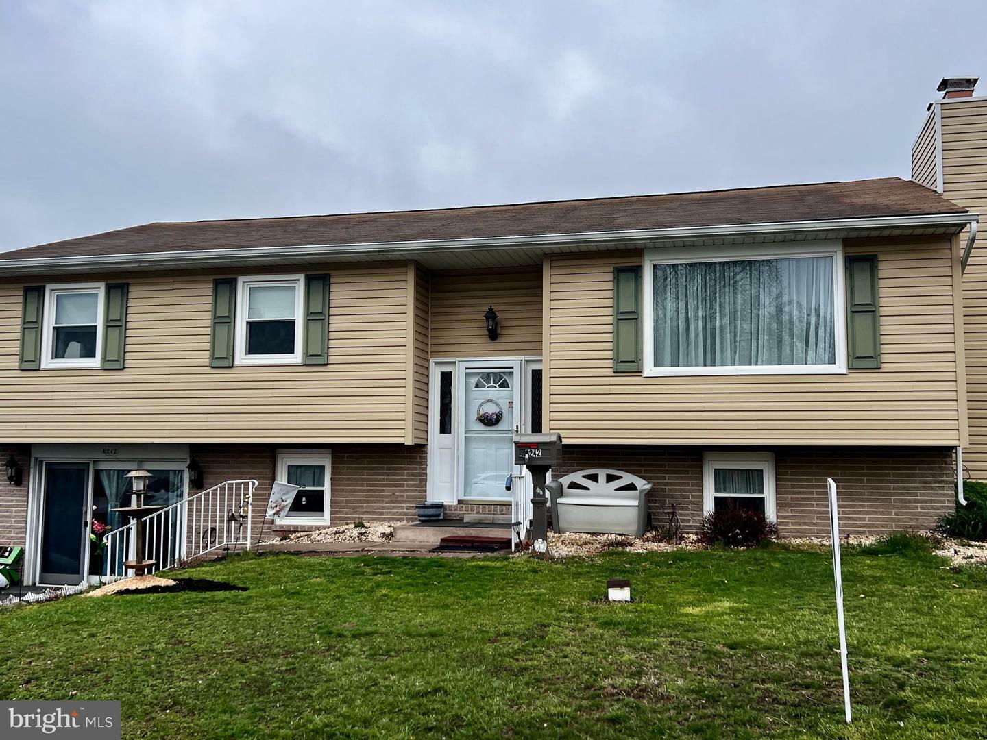 Property Photo: 6242 Warren Avenue PA 17112