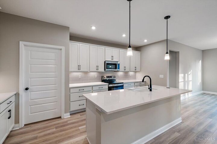 Property Photo:  5170 Long Meadow Drive  OH 45005 