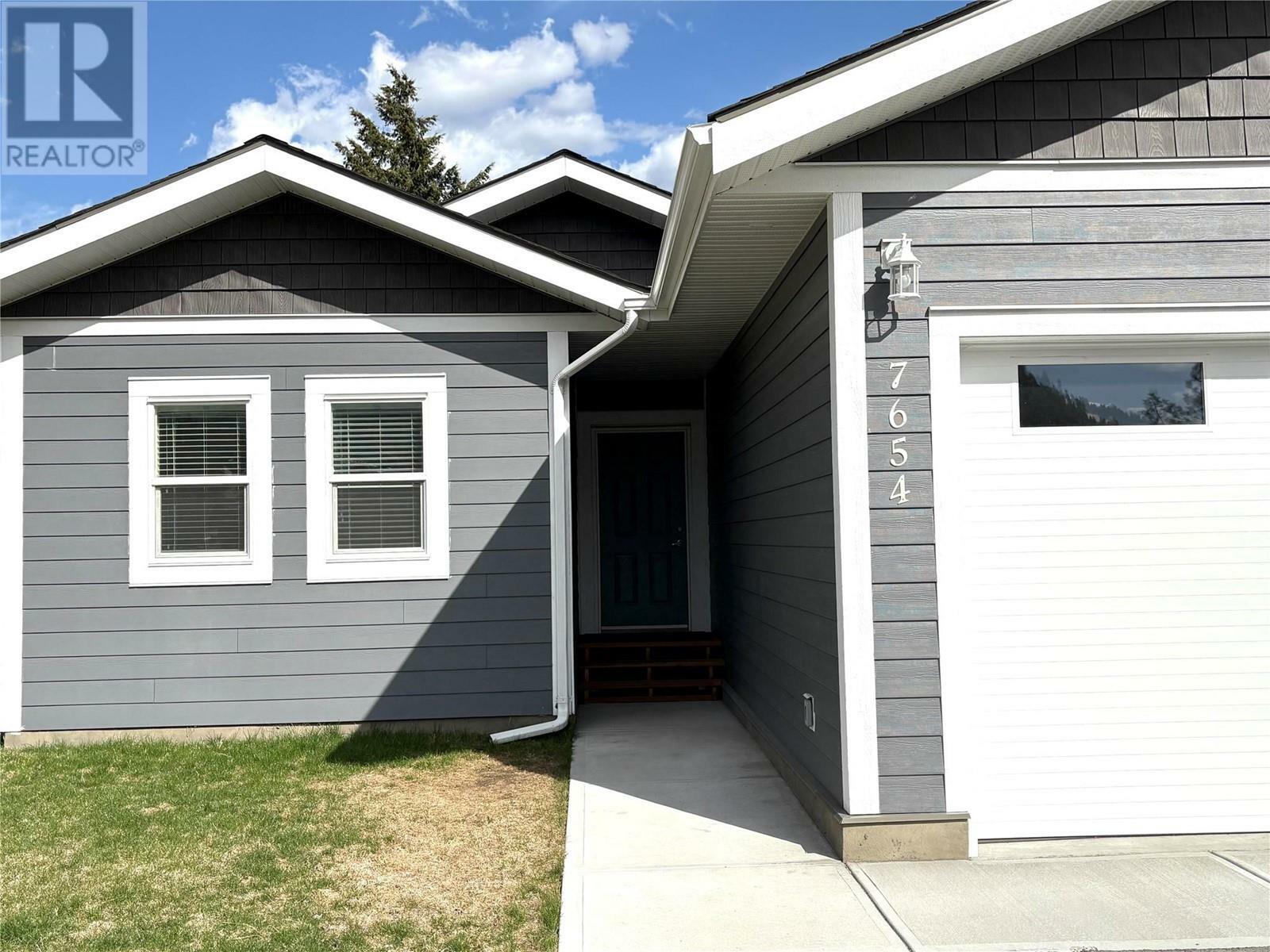 Photo de la propriété: 7654 18th Street BC V0H 1H2