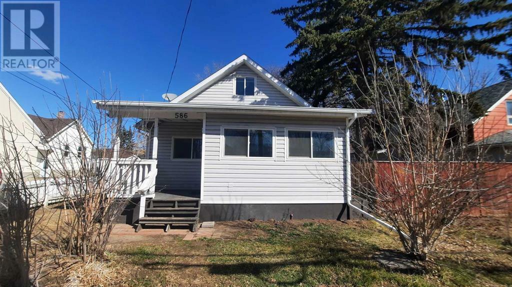 586 2 Avenue West  Drumheller AB T0J 0Y3 photo