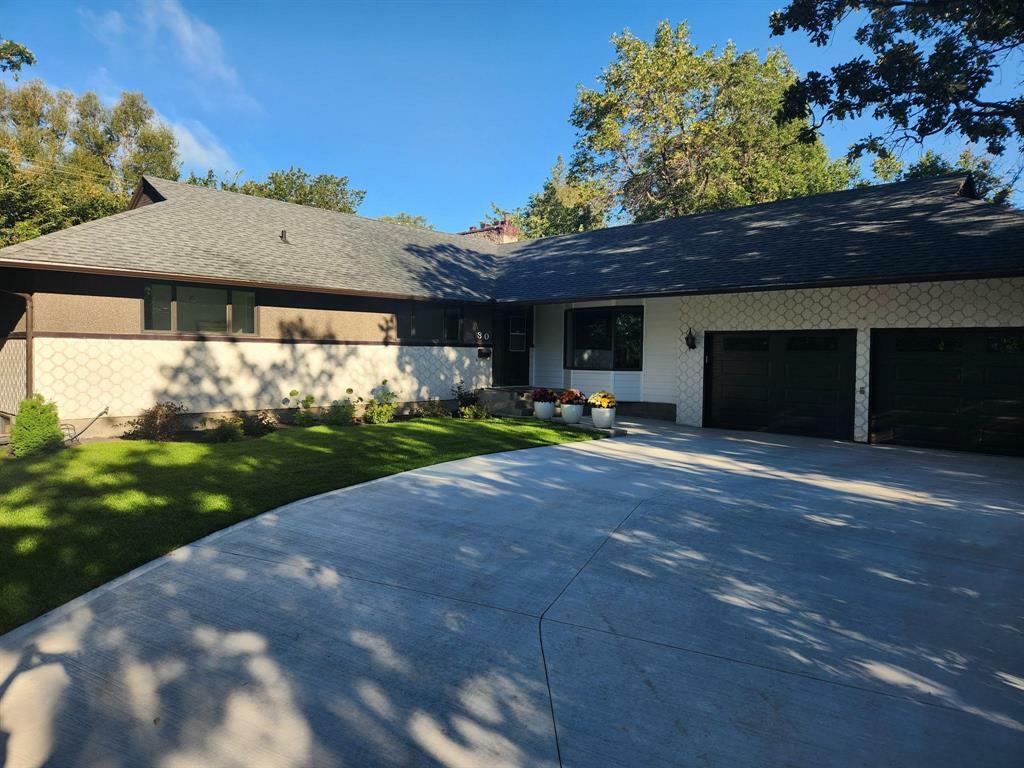 Property Photo: 30 Willow Ridge Road MB R3Y 1S3