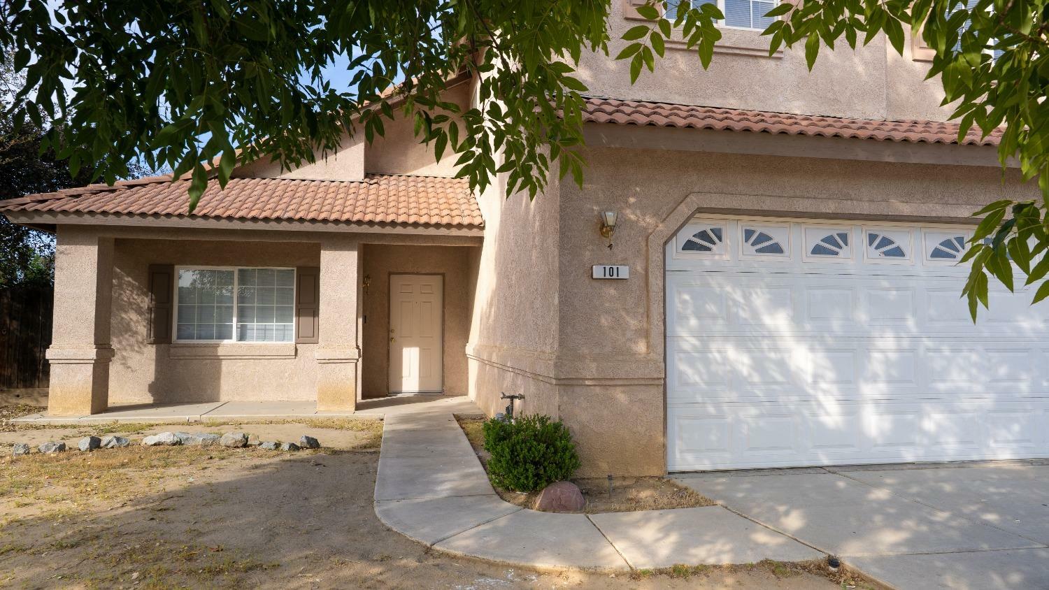 Property Photo: 101 Palomino Street CA 93210