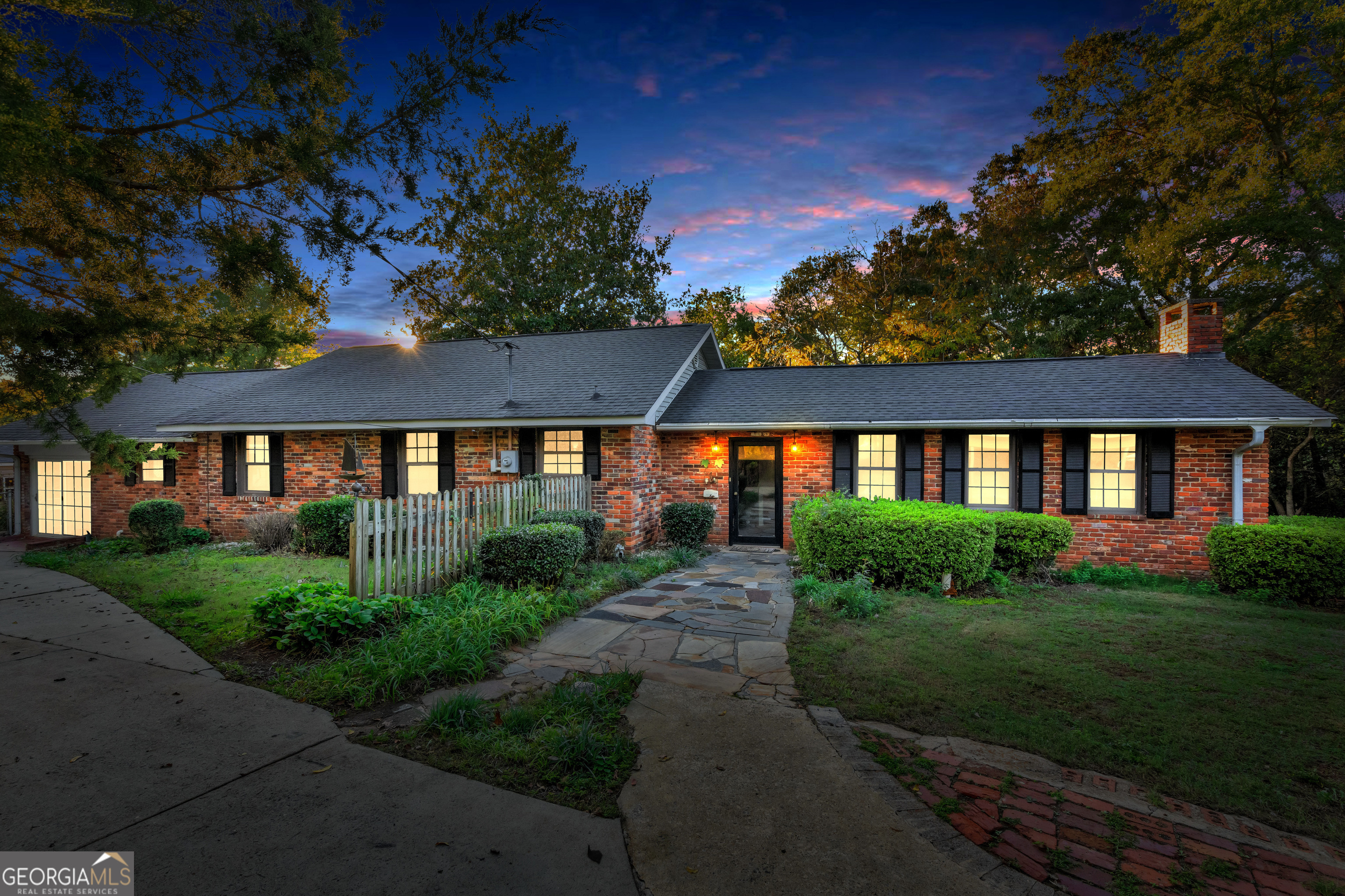 Property Photo: 215 Cedar Street SC 29626