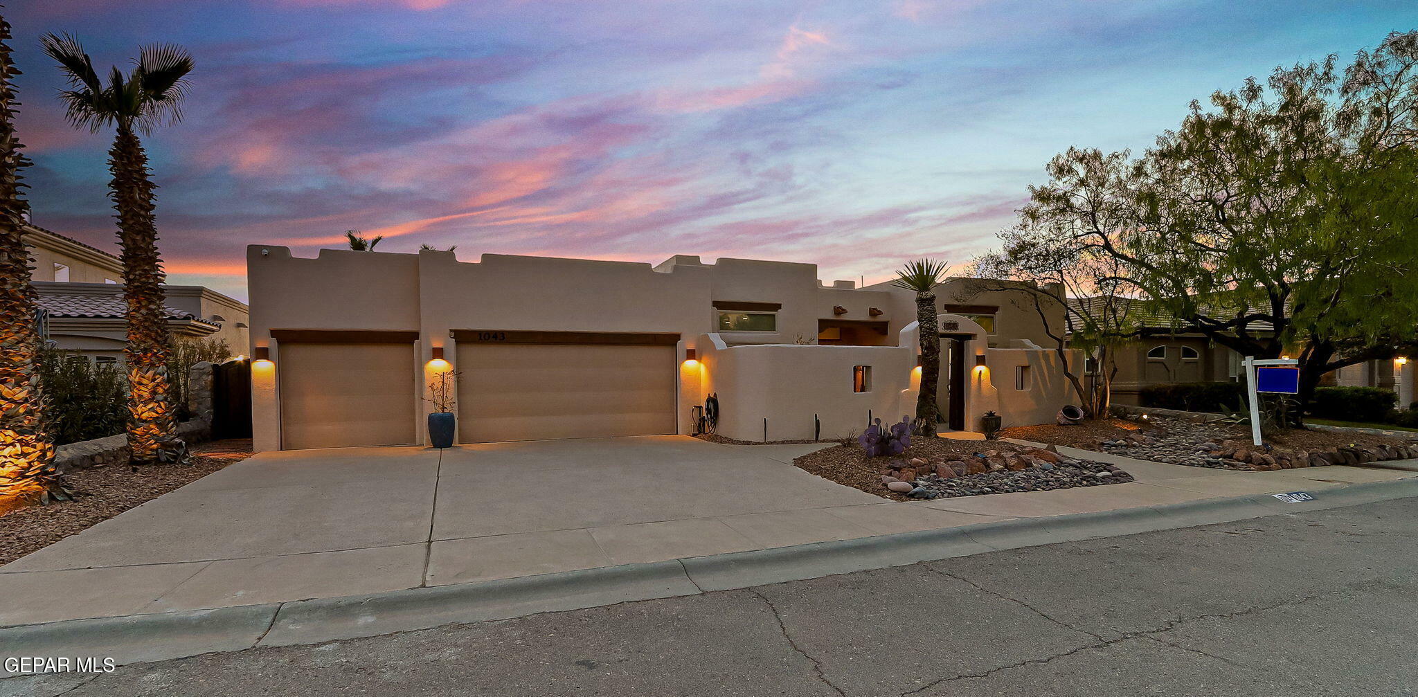Property Photo: 1043 Calle Flor Place TX 79912