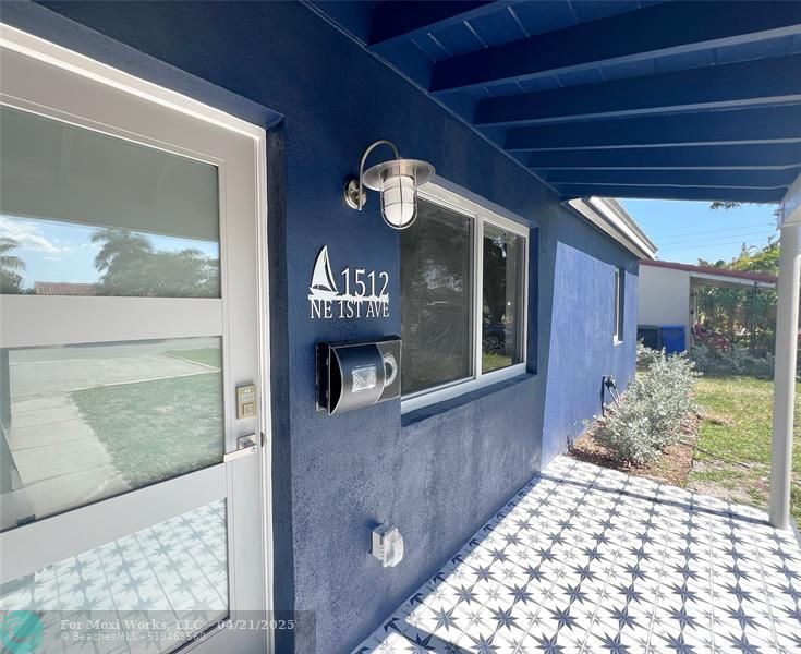 Property Photo:  1512 NE 1st Ave  FL 33304