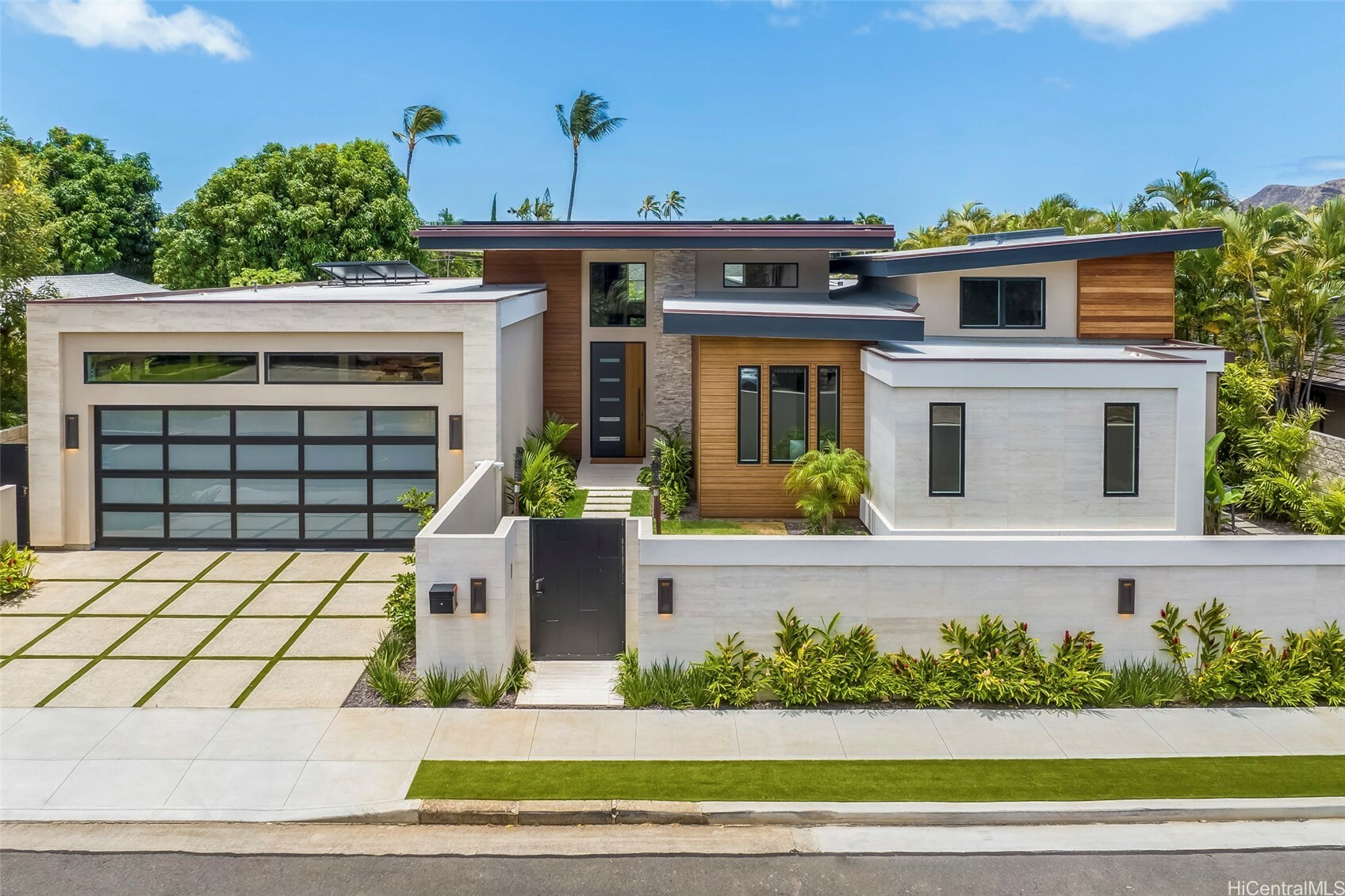 Property Photo: 4922 Kolohala Street HI 96816