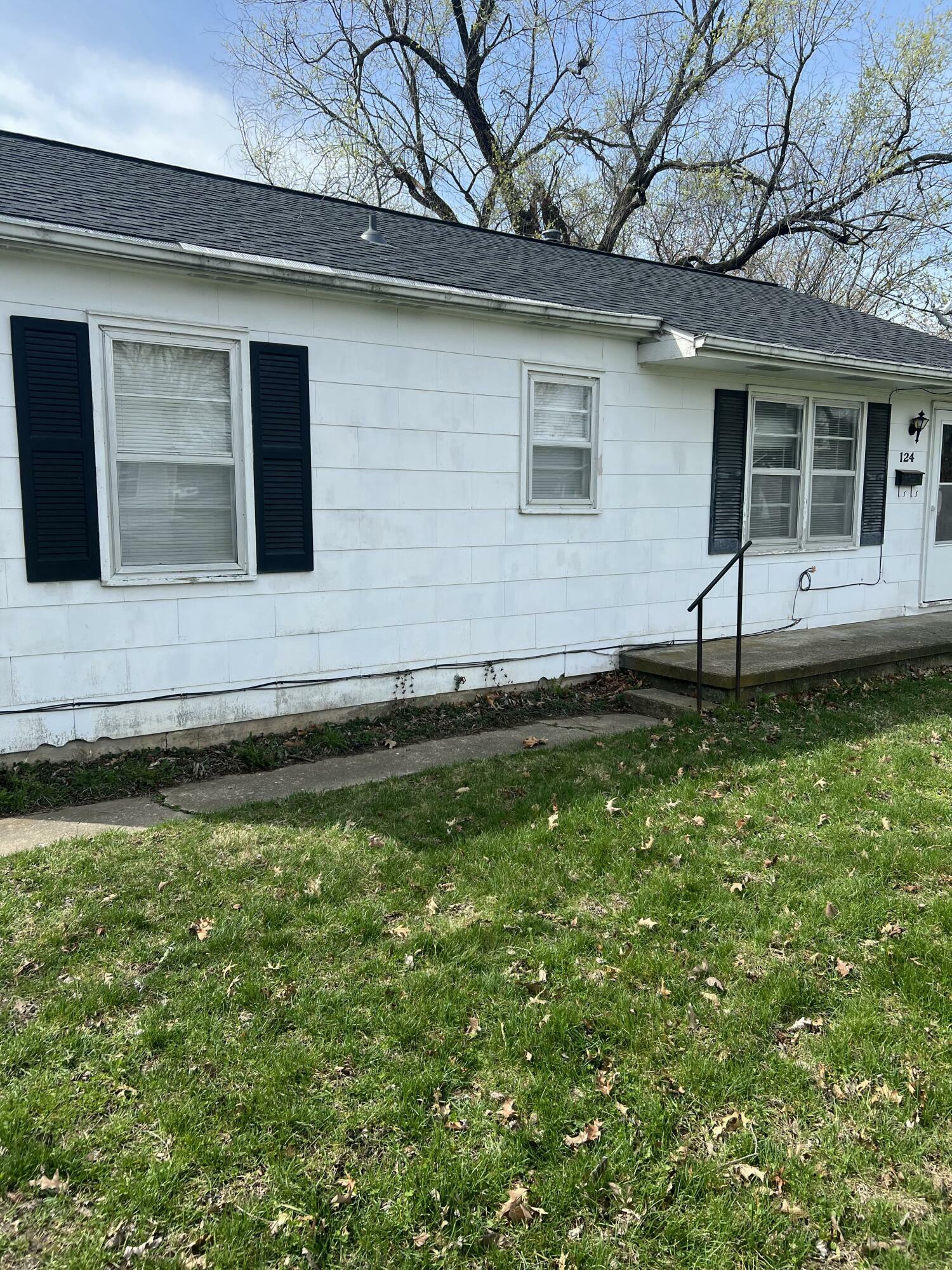 Property Photo:  124 W Vine Street  MO 65265 