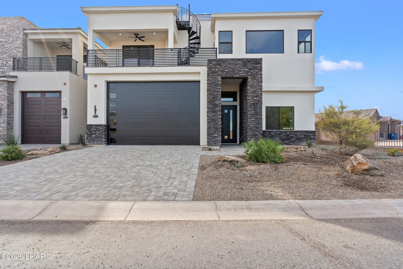 Property Photo: 803 Malibu Dr AZ 86403