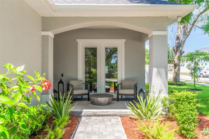 Property Photo: 1821 Simonton Avenue FL 32806