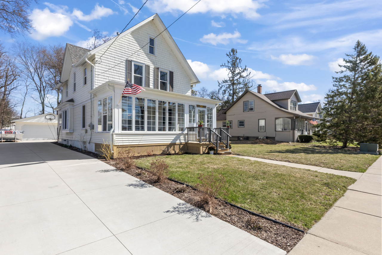 Property Photo: 452 W South St WI 53066