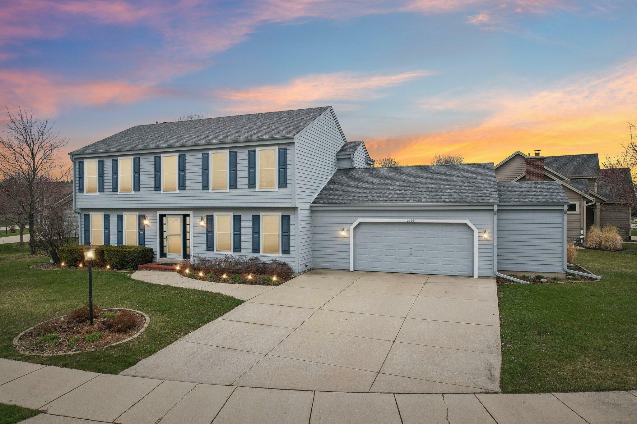Property Photo: 2516 Fox River Cir WI 53189