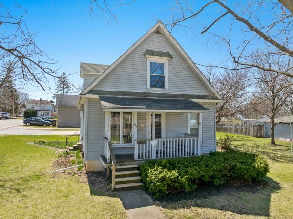 Property Photo: 247 Washington Avenue IL 60140