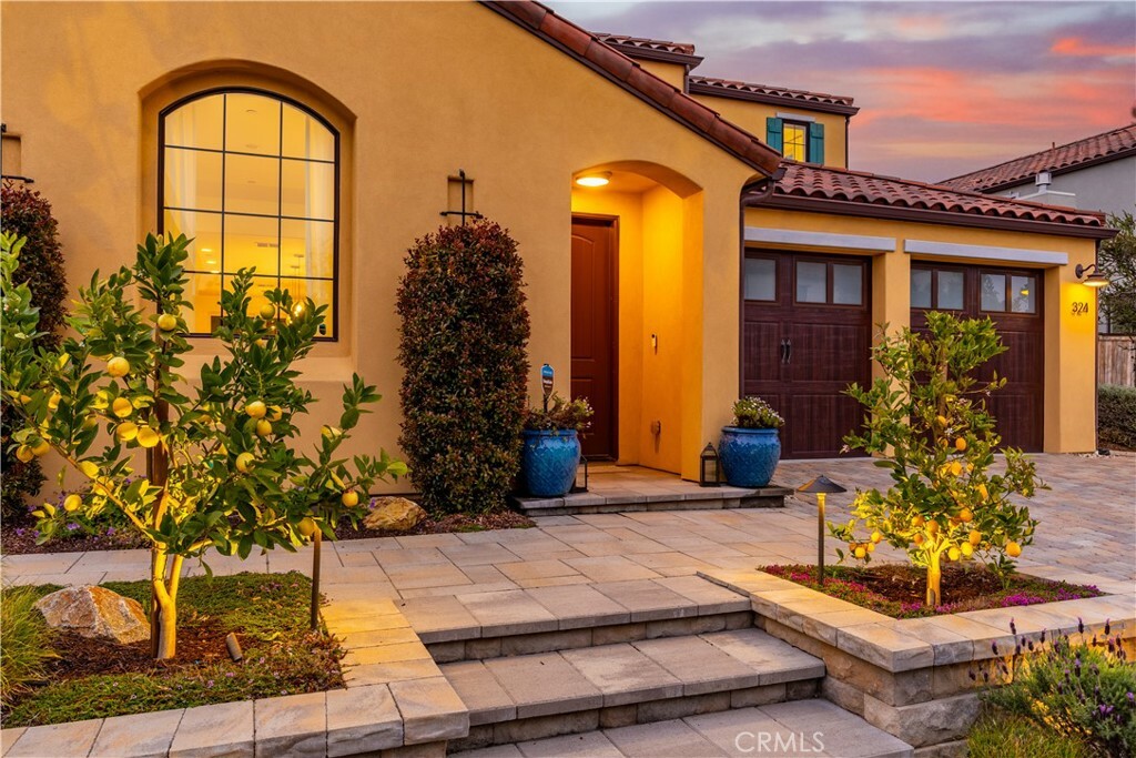 Property Photo:  324 Tresana Lane  CA 93401 