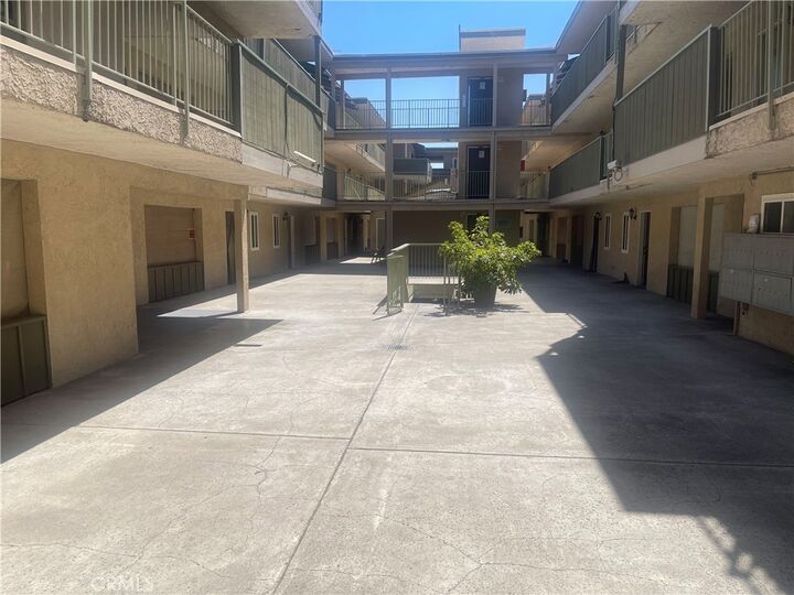 Property Photo: 408 E Civic Center Drive 204 CA 92701