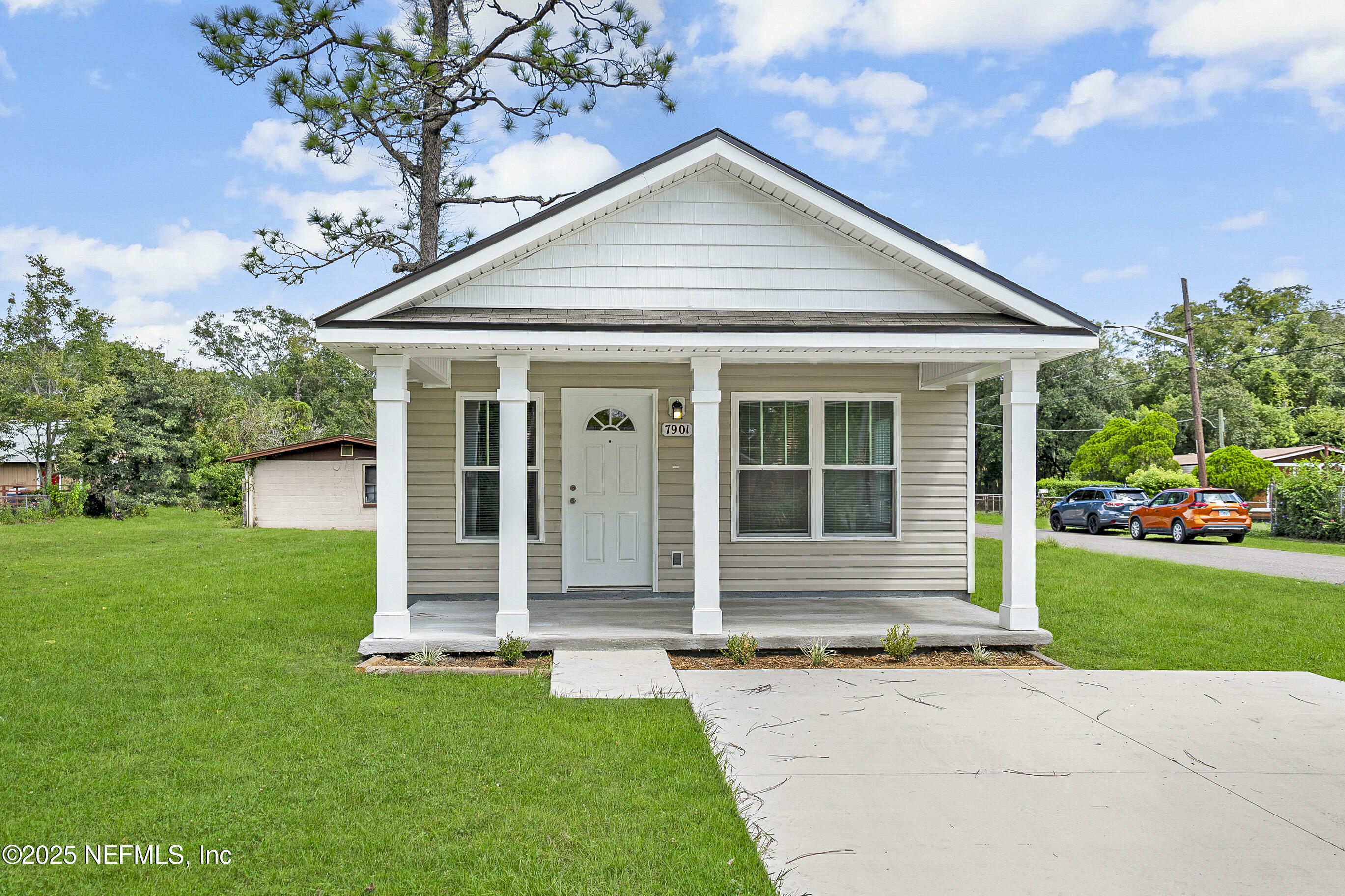 Property Photo: 915 Franklin Street FL 32206
