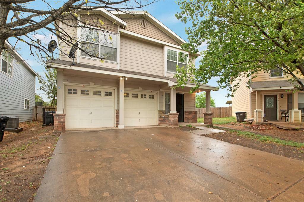 Property Photo: 2900 Pima Lane TX 76119