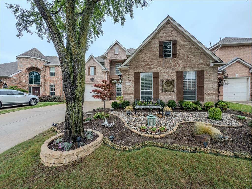 Property Photo: 528 Arcadia Drive TX 76248