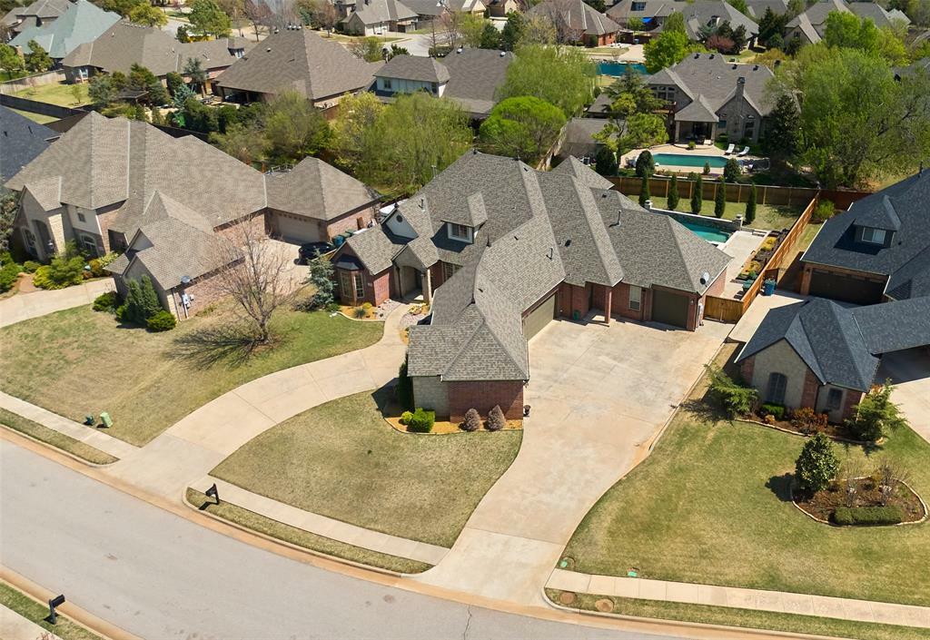 Property Photo: 4200 Slate Bridge Road OK 73034