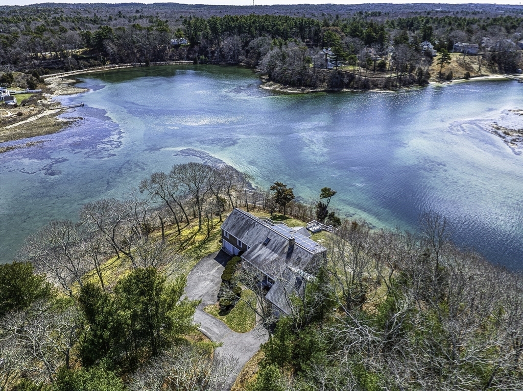 Property Photo: 31 Baxendale Rd MA 02532