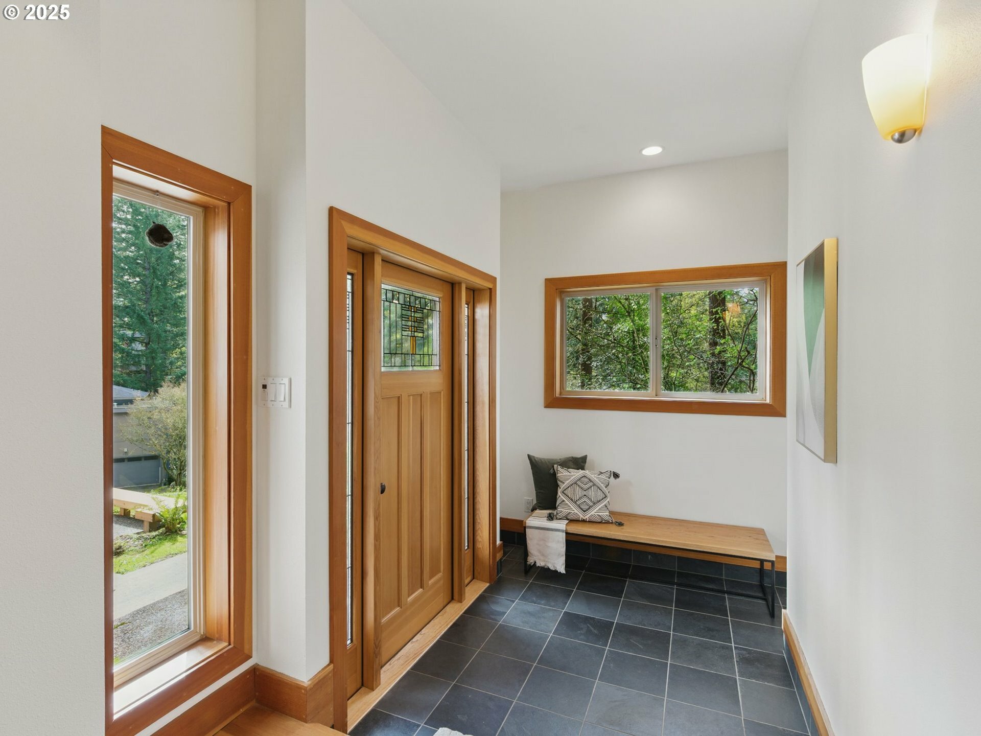 Property Photo: 1325 SW Upland Dr OR 97221